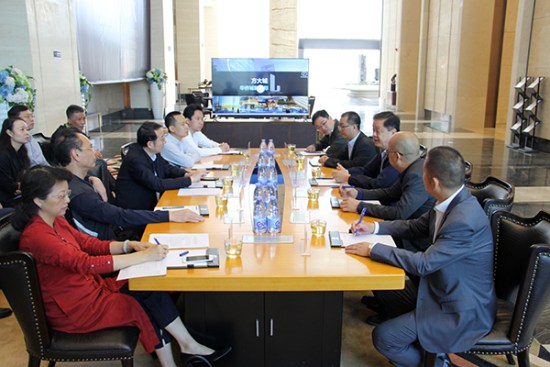 深圳市南山區委書記王強、區長曾湃一行調研方大城