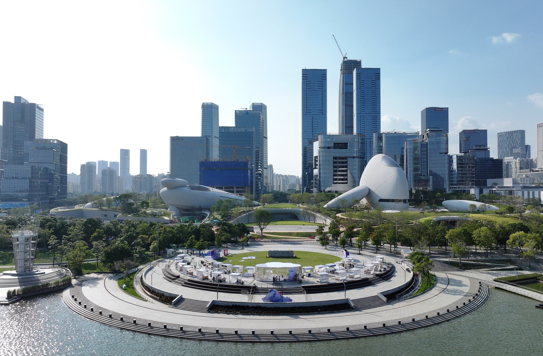 方大幕墻項(xiàng)目亮相深圳衛(wèi)視！解密如何匠心編織“海上原石”